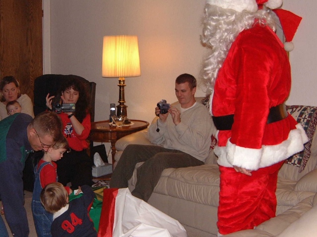 Hildebrand Christmas ScreenSaver/640x480_2002-12-24 Christmas Eve 24.jpg